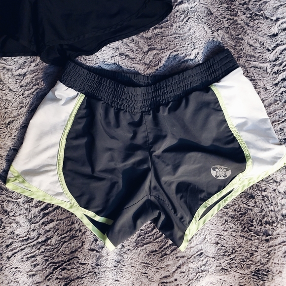 2 pairs of athletic shorts for $8 or $5 a pair - Picture 2 of 6